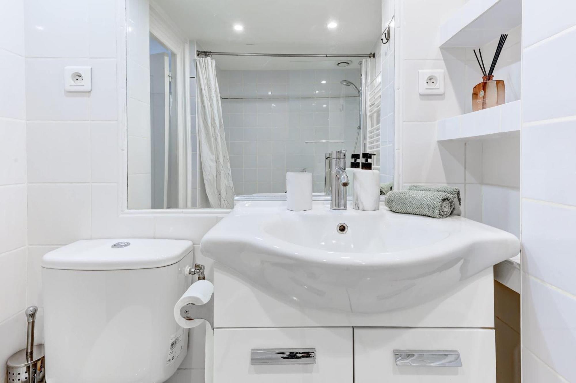 Charming 1br By Palais Royal & Louvre Apartment *