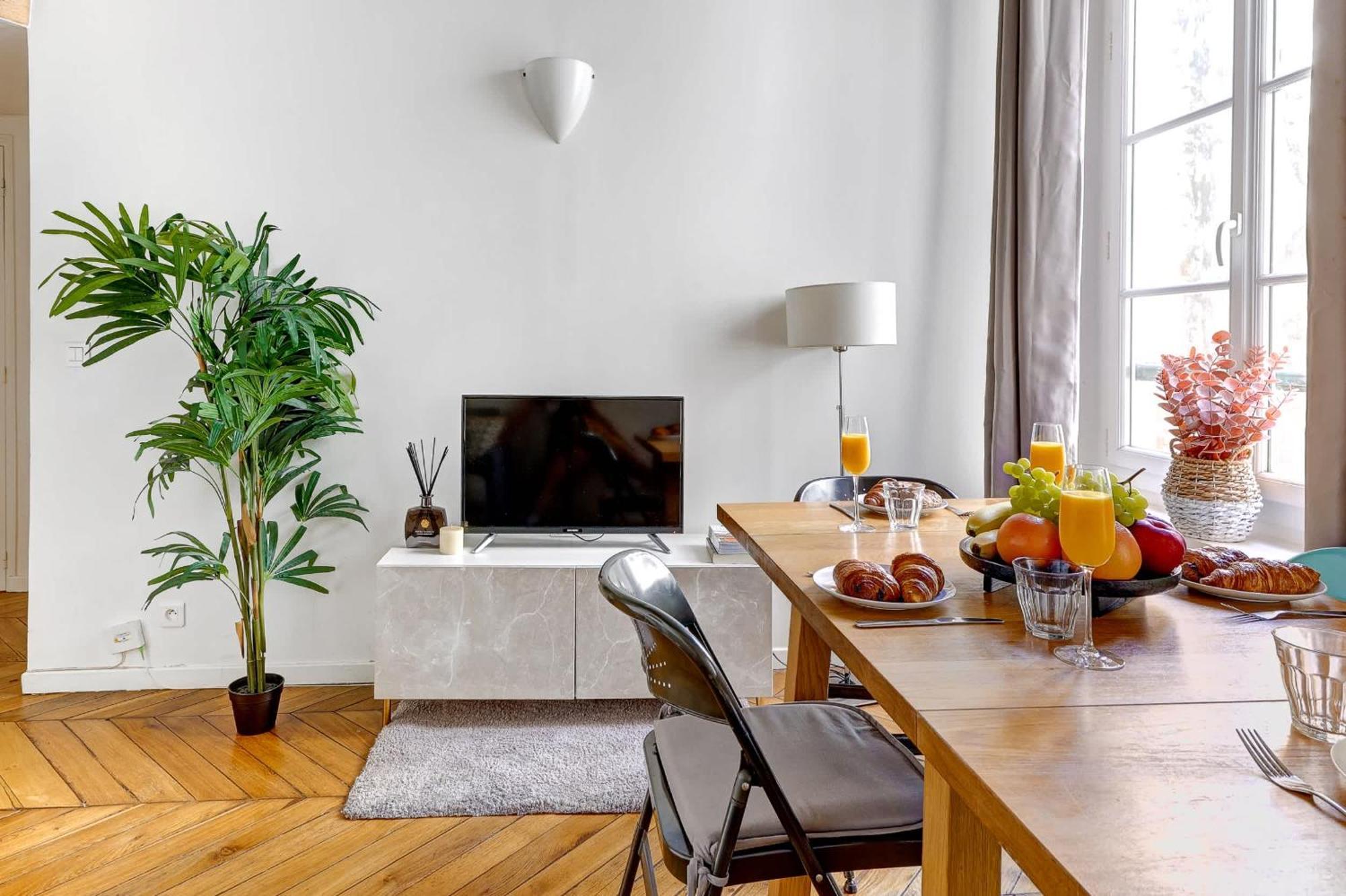 Apartment Charming 1br By Palais Royal & Louvre Paris